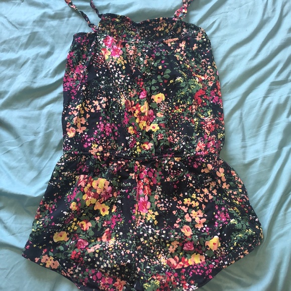 VS romper - Picture 2 of 3